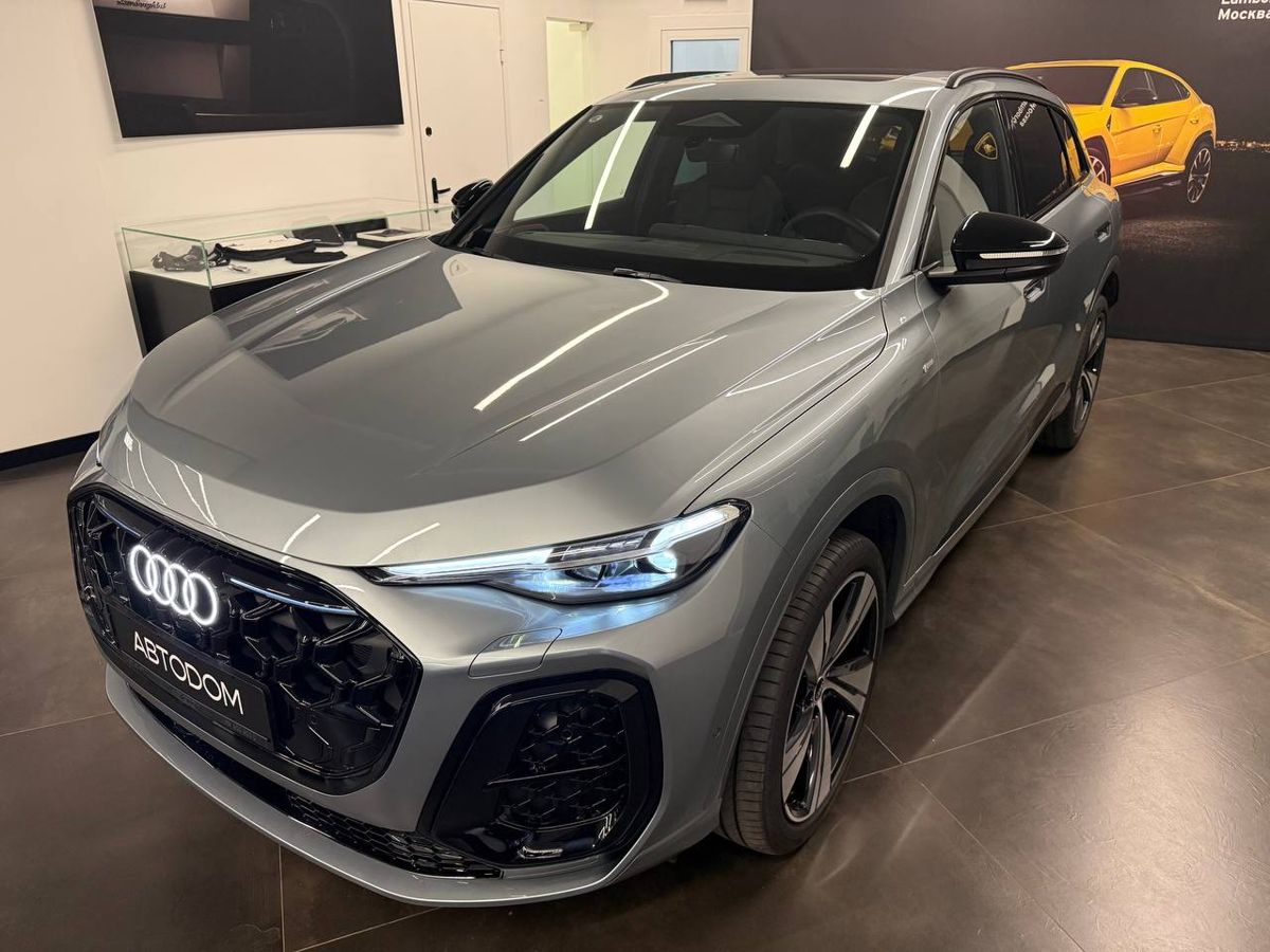 Автомобиль Audi Q5 III поколение 2.0 AMT 4WD (272 л.с.) Flagship Серый 2025 с пробегом 99 км