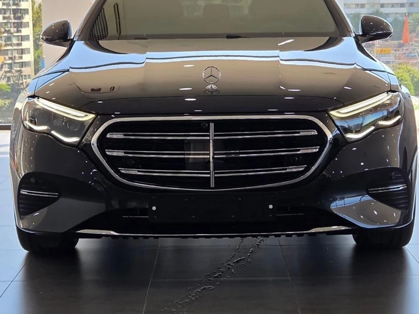 Автомобиль Mercedes-Benz E-Класс VI поколение (W214/S214) 2.0 AT 4Matic (258 л.с.) Exclusive Чёрный 2026