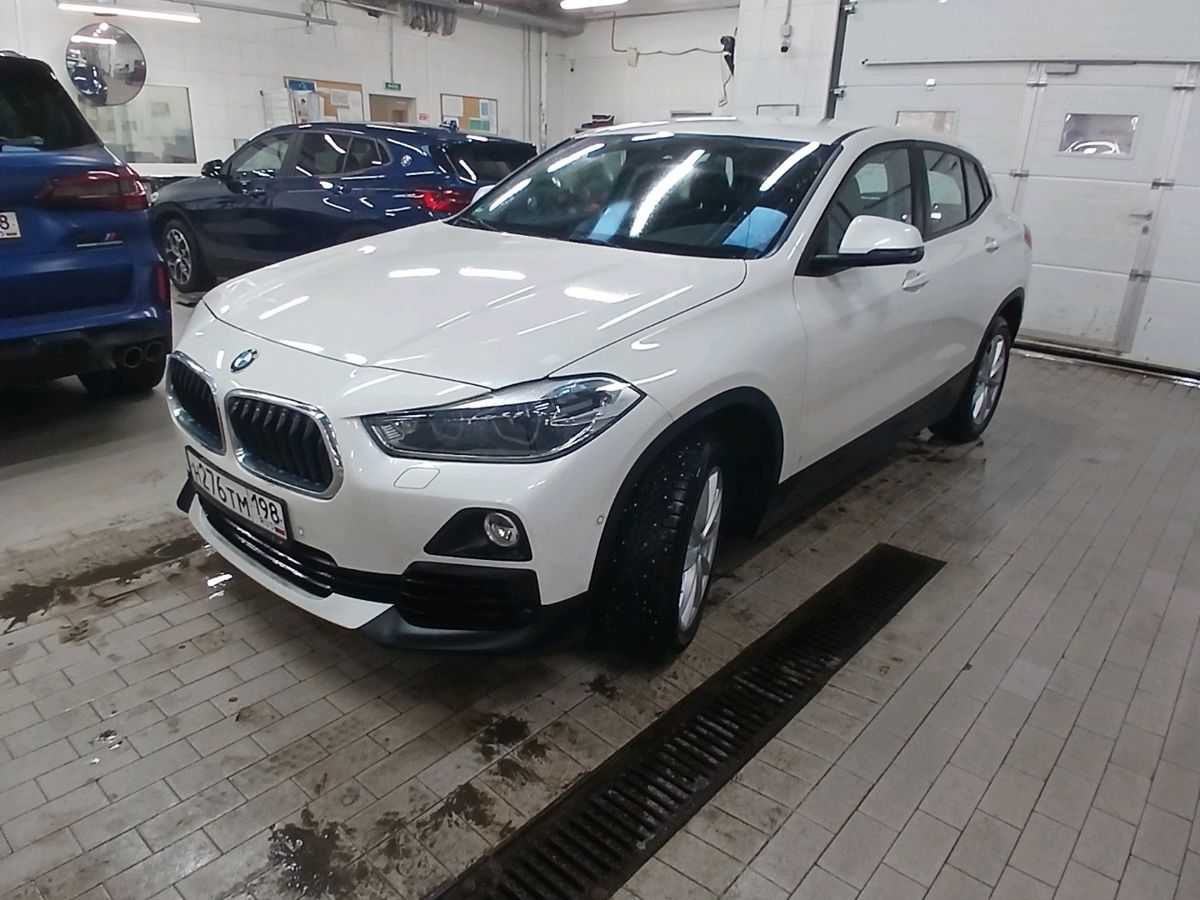 Автомобиль BMW X2 I поколение (F39) 2.0d AT 4WD (190 л.с.) Advantage Белый 2018 с пробегом 97 370 км