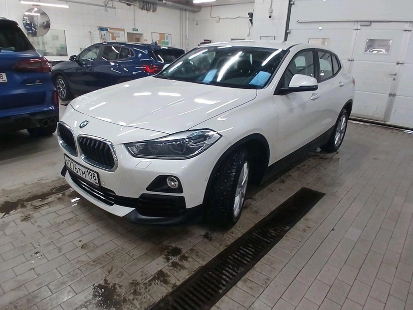 Автомобиль BMW X2 I поколение (F39) 2.0d AT 4WD (190 л.с.) Advantage Белый 2018 с пробегом 97 370 км