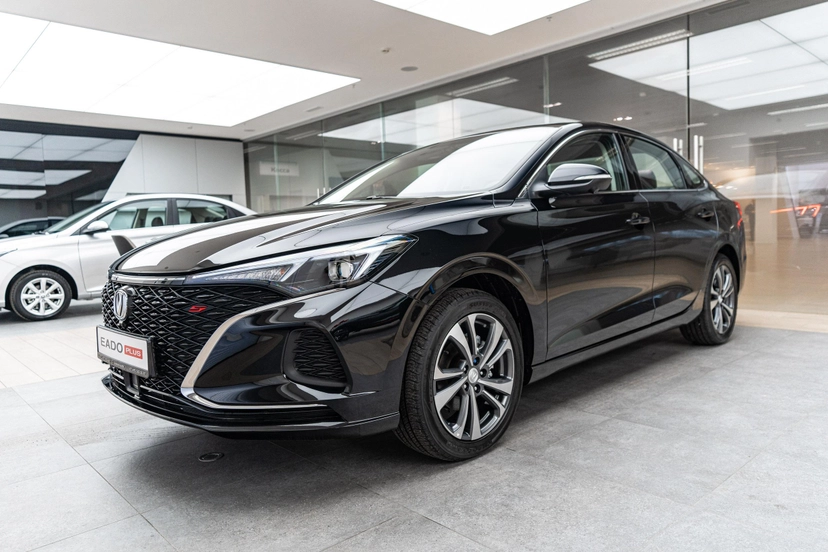 Автомобиль Changan Eado Plus I поколение 1.4 AMT (150 л.с.) DLX Чёрный 2023