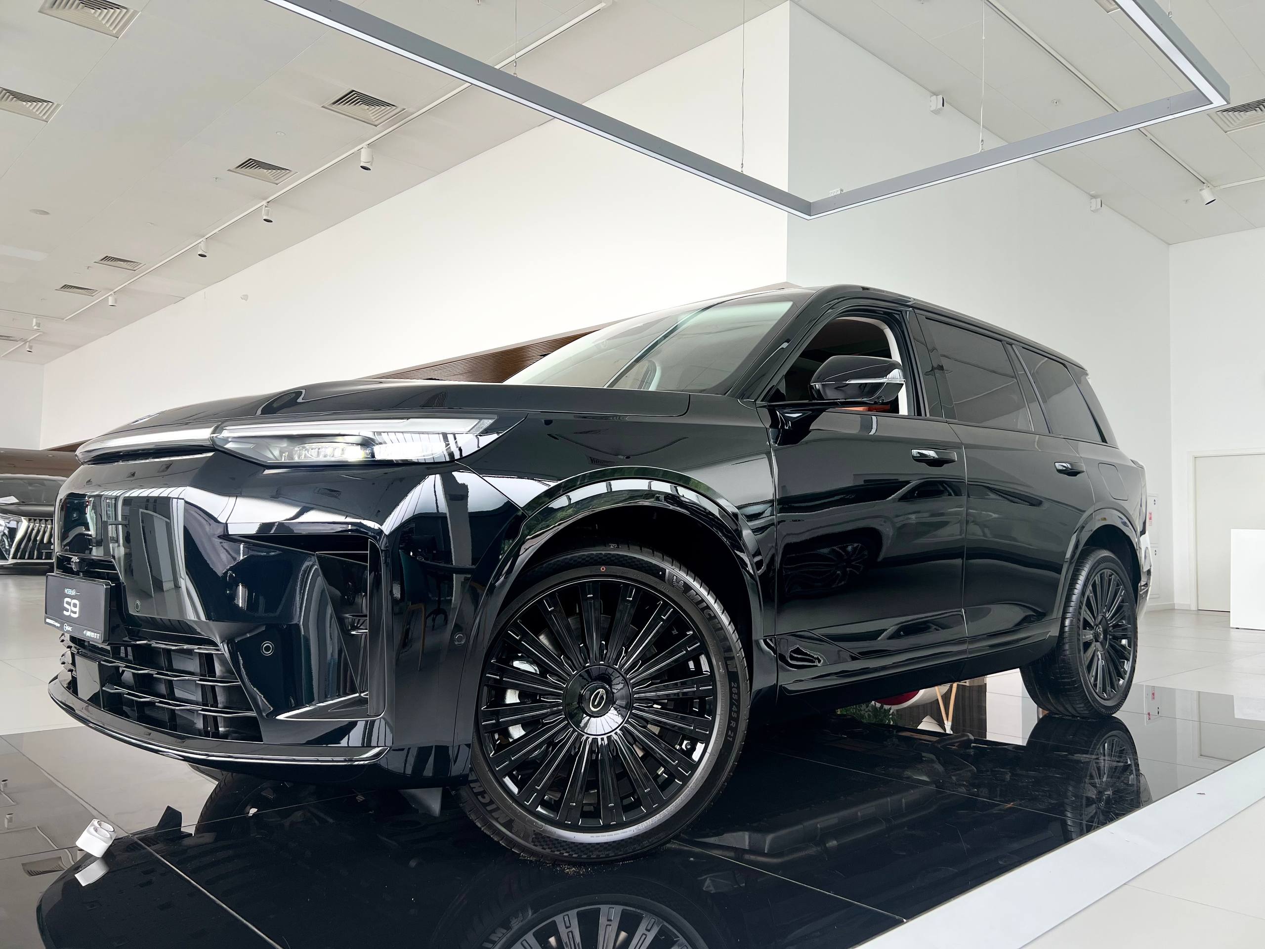 GAC S9 I поколение 1.5hyb AT 4WD (340 л.с.) SX Premium Чёрный 2026 