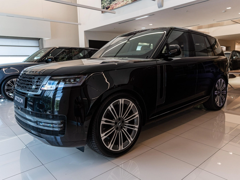 Автомобиль Land Rover Range Rover V поколение 3.0 AT 4WD (400 л.с.) HSE Чёрный 2024