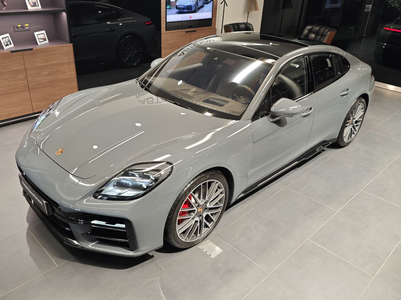 Автомобиль Porsche Panamera III поколение GTS 4.0 AMT 4WD (500 л.с.) GTS Серый 2025 