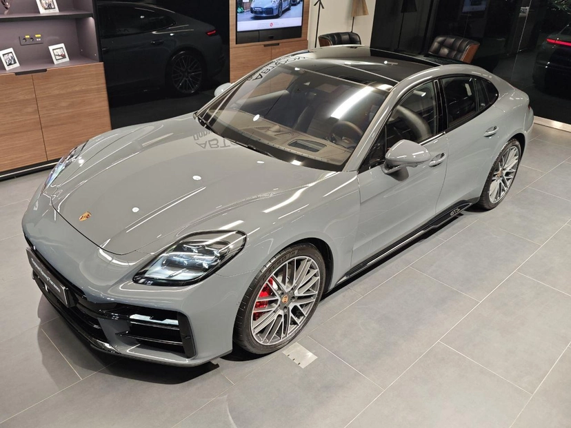Автомобиль Porsche Panamera III поколение GTS 4.0 AMT 4WD (500 л.с.) GTS Серый