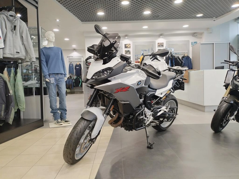 Мотоцикл BMW Motorrad F 900 XR I поколение F 900 XR Base Белый 2020 с пробегом 10 650 км
