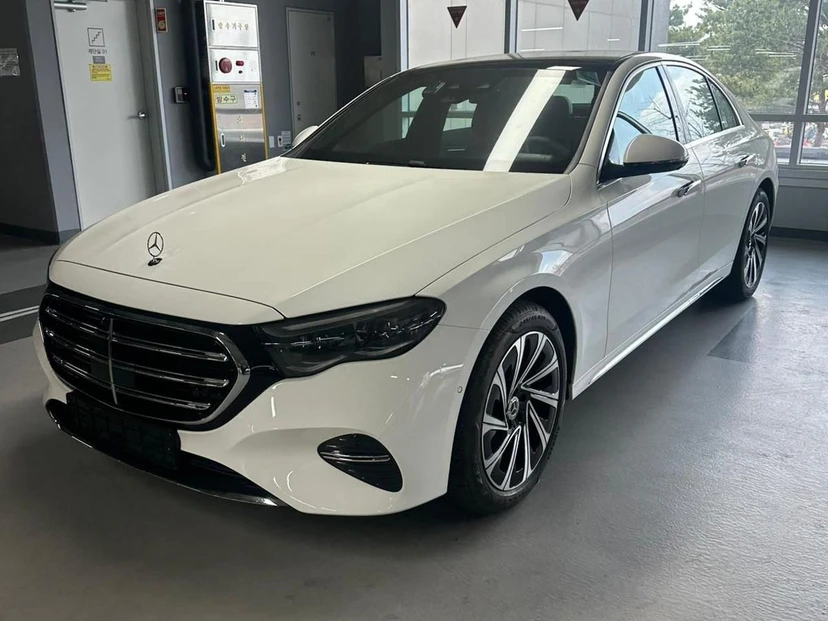Автомобиль Mercedes-Benz E-Класс VI поколение (W214/S214) 2.0 AT 4Matic (258 л.с.) Exclusive Белый 2026