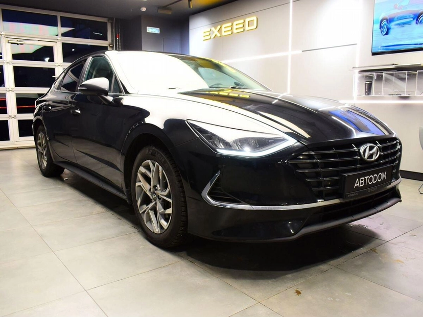 Автомобиль Hyundai Sonata VIII поколение (DN) 2.0 AT (150 л.с.) Style Чёрный 2020 с пробегом 102 294 км