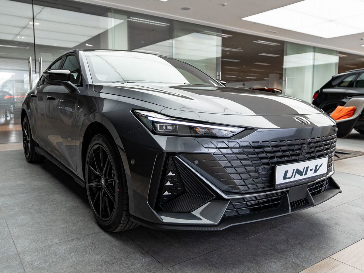 Автомобиль Changan UNI-V I поколение 1.5 AMT (181 л.с.) Tech Серый 2024 