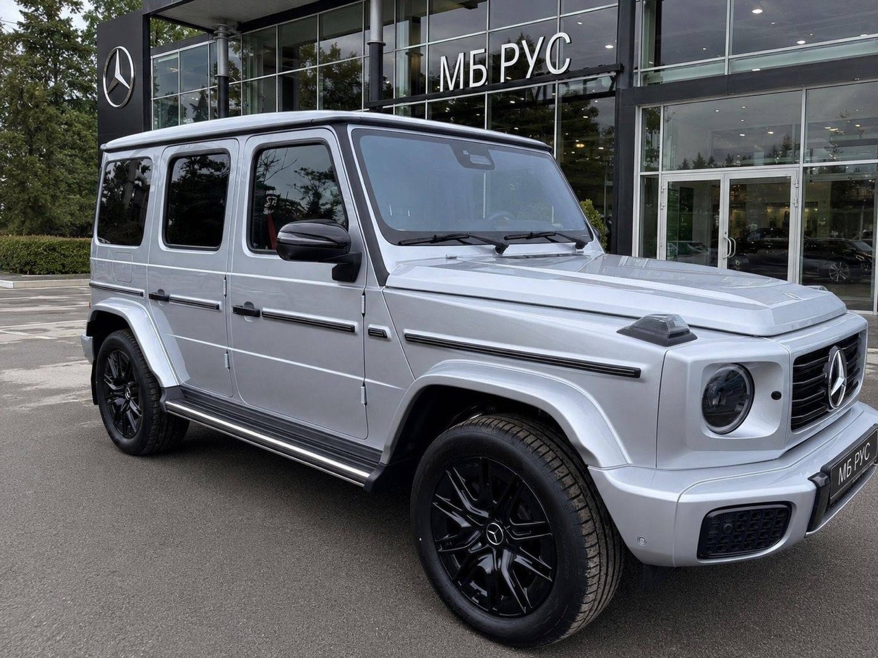Mercedes-Benz G-Класс III (W463) [рестайлинг] G 450 3.0d AT 4Matic (367 л.с.) G 450 d AMG Line Серебристый 2026 