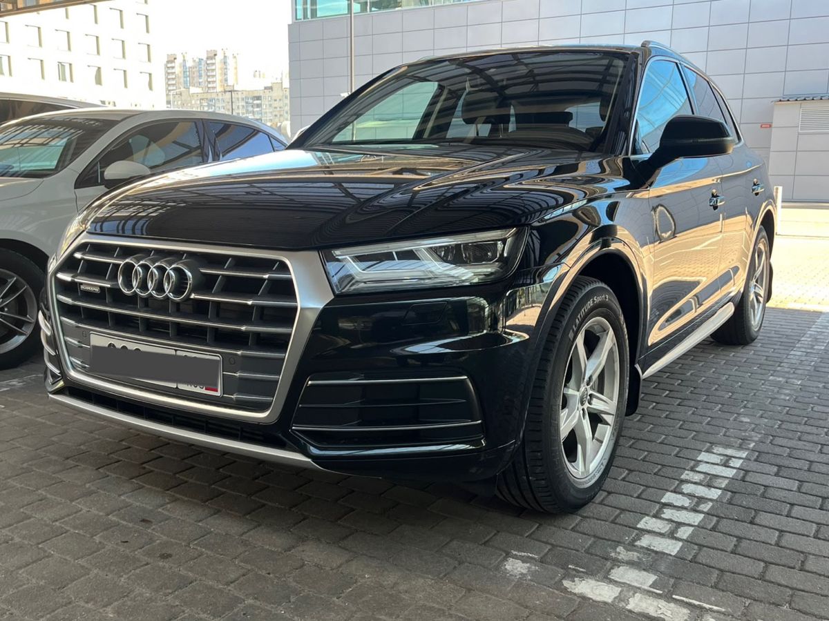 Audi Q5 II поколение (FY) 2.0 AMT 4WD (249 л.с.) Sport Чёрный 2018 с пробегом 49 333 км