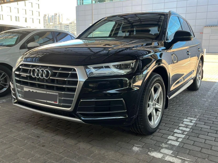 Audi Q5 II поколение (FY) 2.0 AMT 4WD (249 л.с.) Sport Чёрный 2018 с пробегом 49 333 км