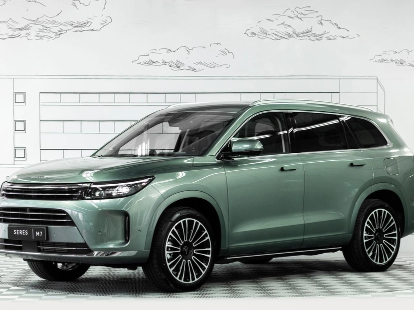 Автомобиль Seres M7 I поколение 1.5hyb AT 4WD (439 л.с.) Max 5 мест Зелёный 2025