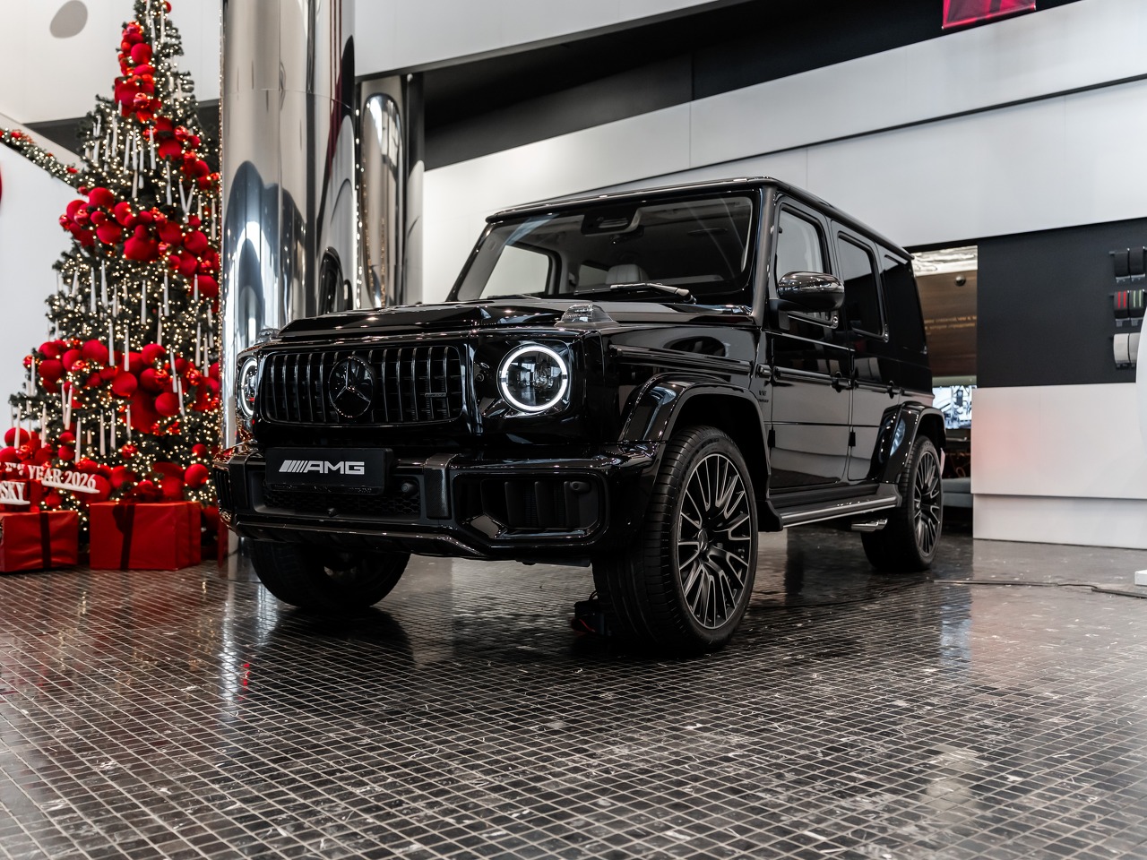 Автомобиль Mercedes-Benz G-Класс AMG II (W463) [рестайлинг] G 63 4.0 AT 4Matic (585 л.с.) AMG G 63 Чёрный 2025 