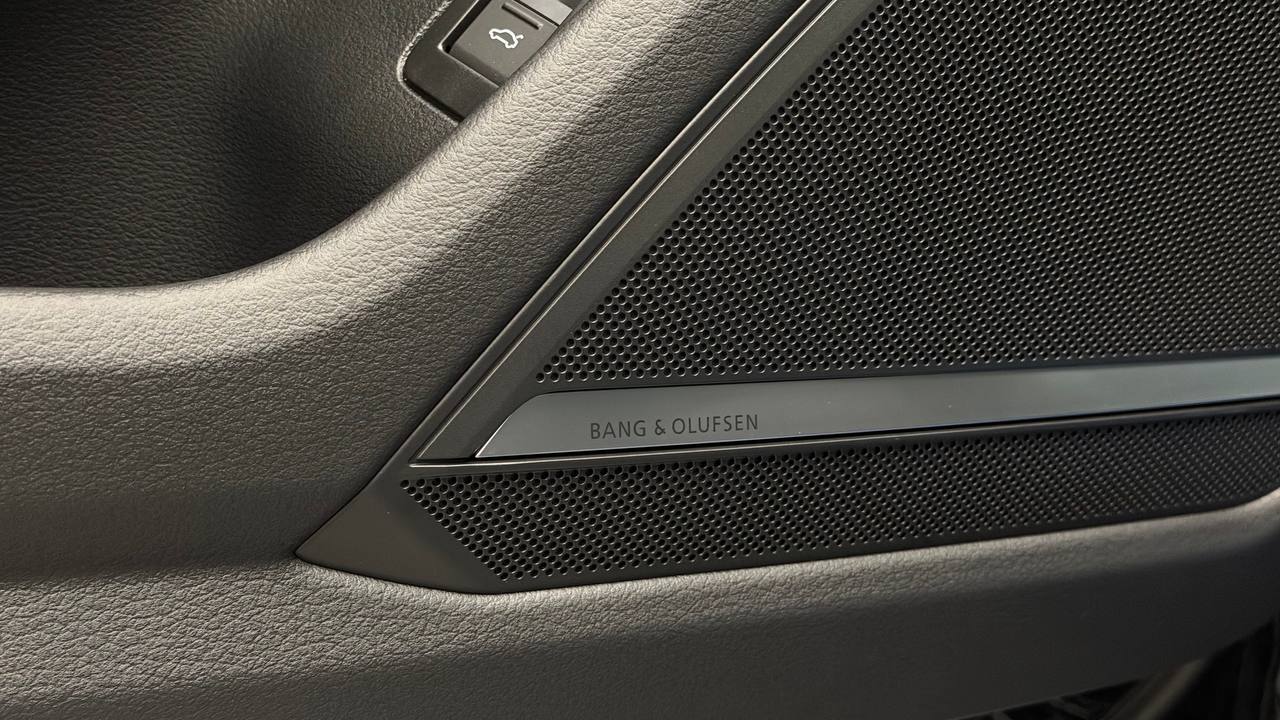 Автомобиль Audi A6 V (C8) [рестайлинг] 2.0 AMT 4WD (245 л.с.) 45 TFSI quattro S tronic Чёрный 2025 