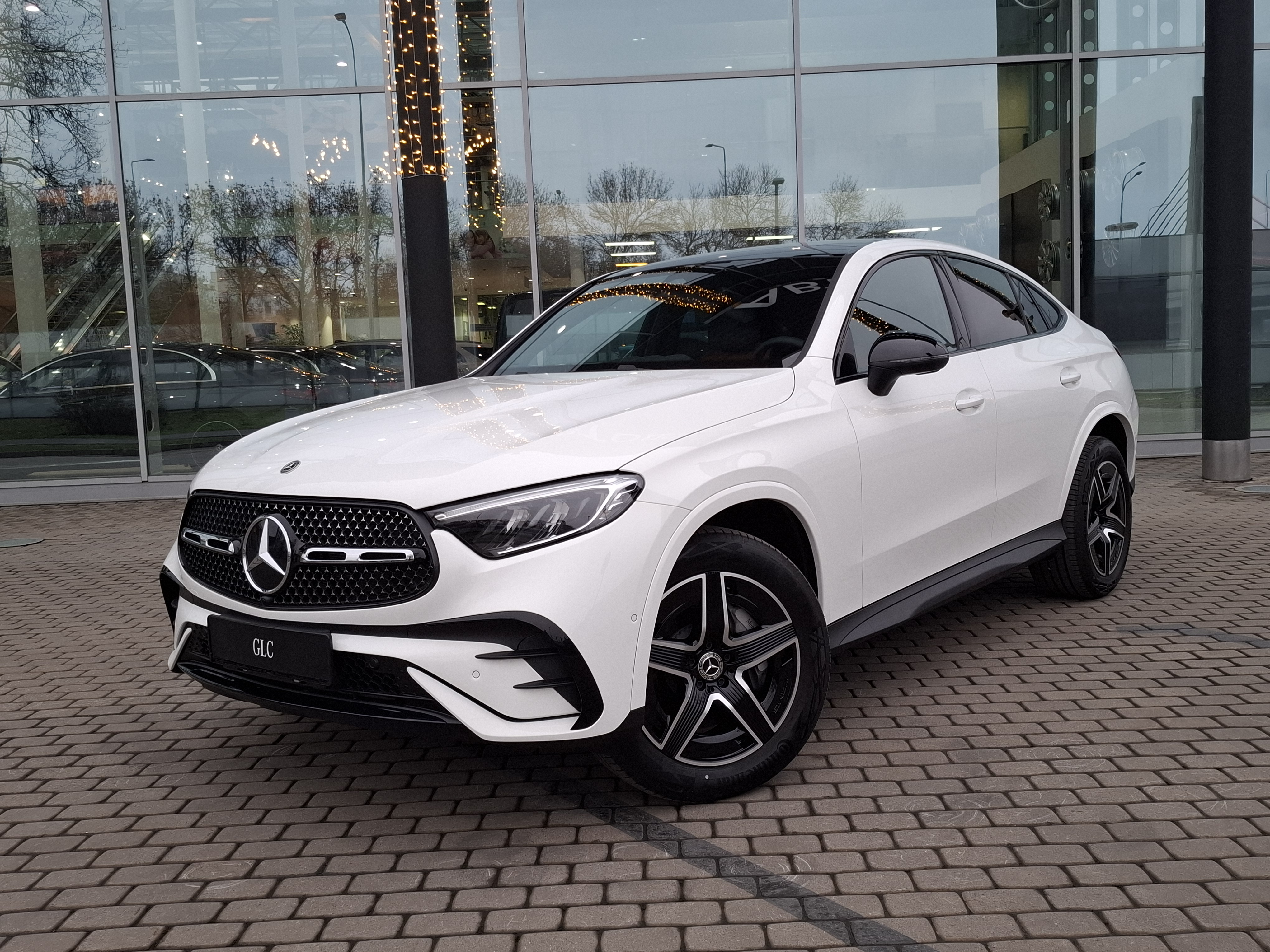 Автомобиль Mercedes-Benz GLC coupe II поколение (C254) 2.0 AT 4Matic (204 л.с.) Base Белый 2025 