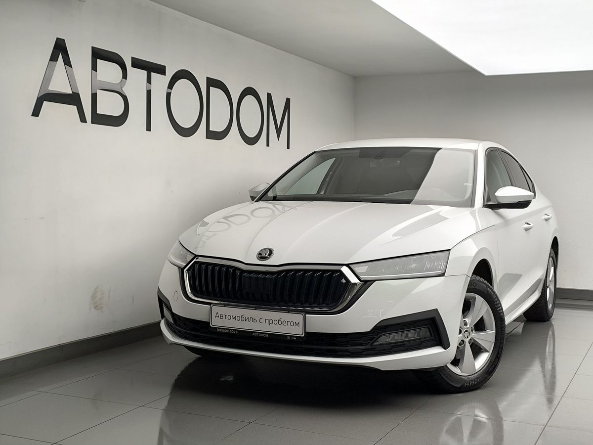 Автомобиль Skoda Octavia IV поколение (A8) 1.4 AT (150 л.с.) Ambition Plus Белый 2021 с пробегом 51 704 км
