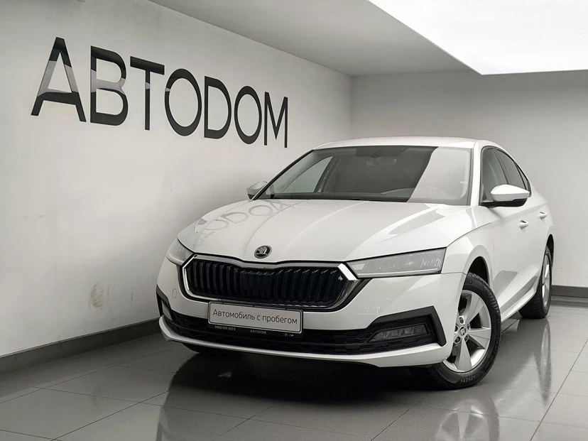 Автомобиль Skoda Octavia IV поколение (A8) 1.4 AT (150 л.с.) Ambition Plus Белый 2021 с пробегом 51 704 км