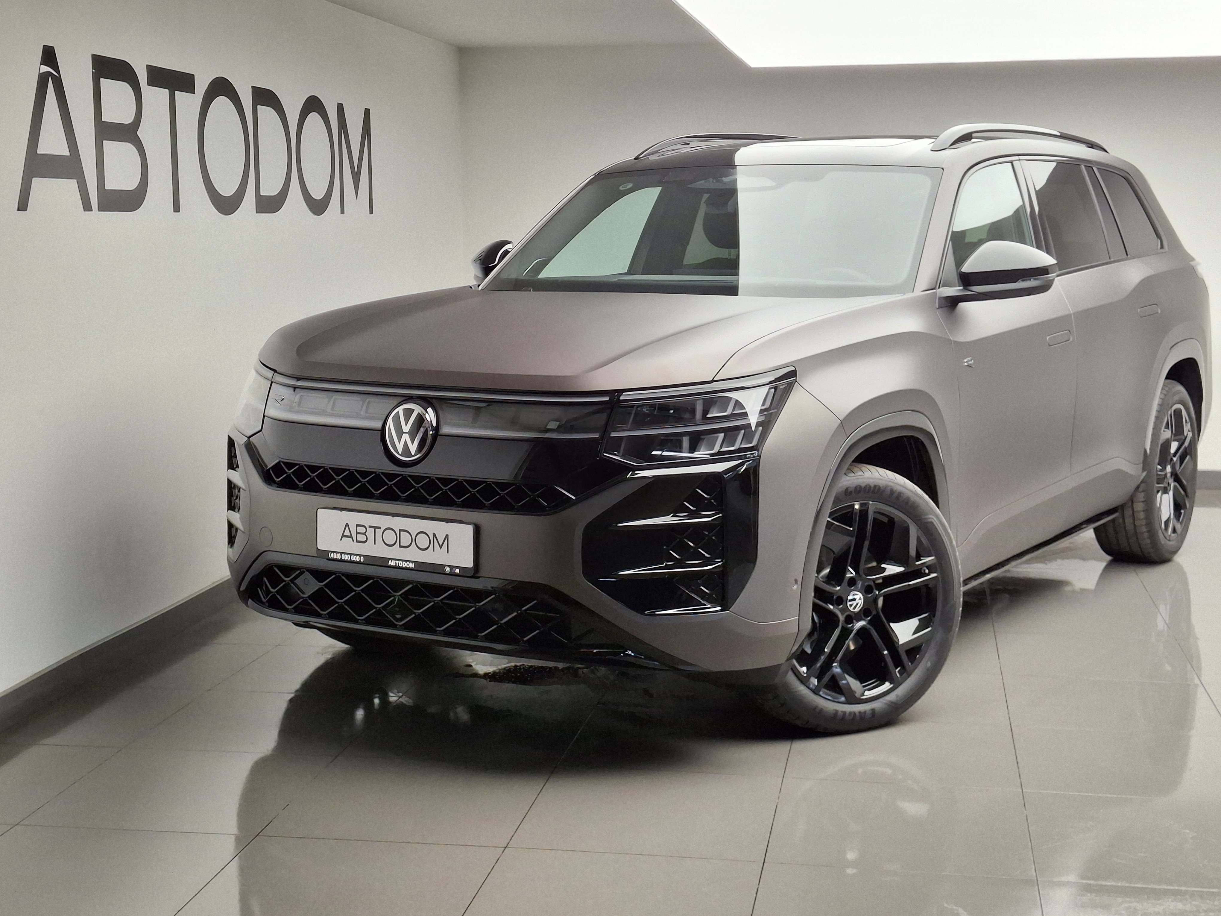 Volkswagen Teramont II поколение (China Market) 2.0 AMT 4WD (272 л.с.) Base Коричневый 2026 