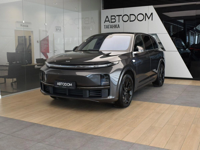 Автомобиль Li Auto L7 I поколение 1.5hyb AT 4WD (449 л.с.) Pro Серый 2023 с пробегом 45 км