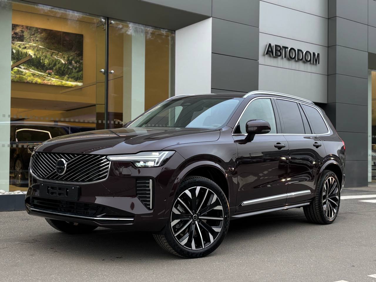 Автомобиль Volvo XC90 II [2-й рестайлинг] 2.0 AT 4WD (250 л.с.) Ultra Красный 2025 
