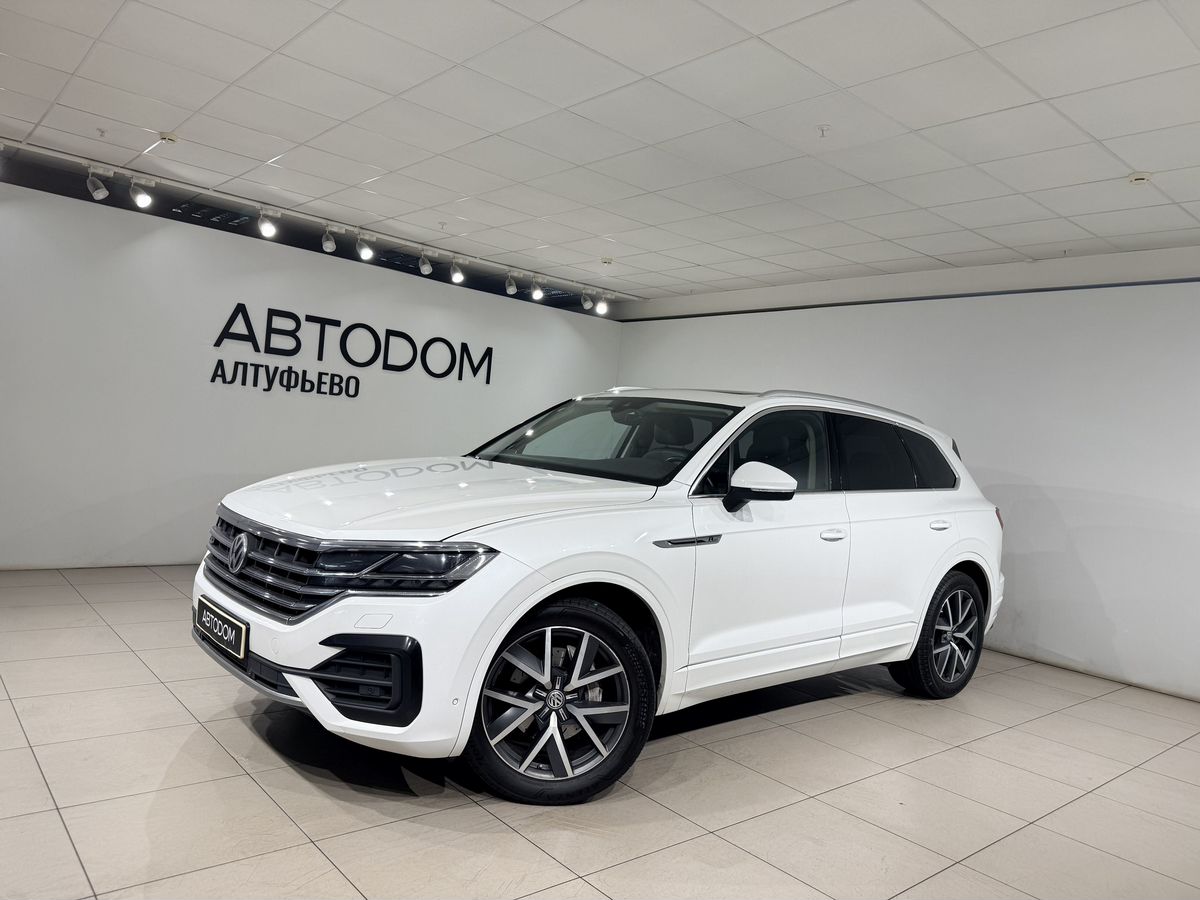 Volkswagen Touareg III поколение 3.0d AT 4WD (249 л.с.) R-Line Белый 2018 с пробегом 273 146 км