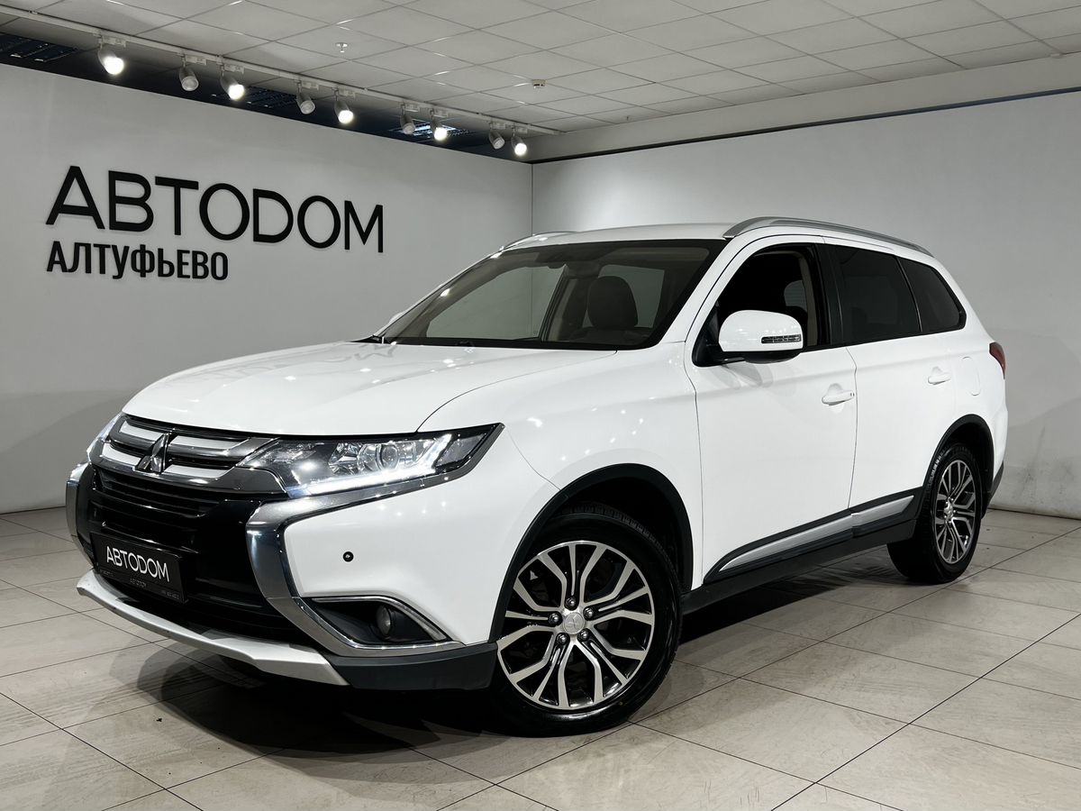 Mitsubishi Outlander III [2-й рестайлинг] 2.0 CVT (146 л.с.) Invite Белый 2018 с пробегом 123 237 км