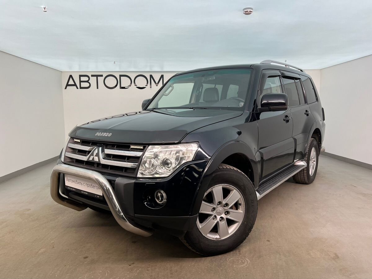 Автомобиль Mitsubishi Pajero IV поколение 3.8 AT 4WD (250 л.с.) Ultimate Чёрный 2007 с пробегом 193 400 км