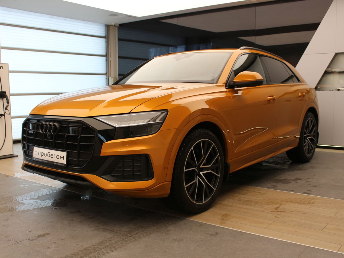 Автомобиль Audi Q8 I поколение 3.0d AT 4WD (249 л.с.) Base Оранжевый 2019 с пробегом 48919 км