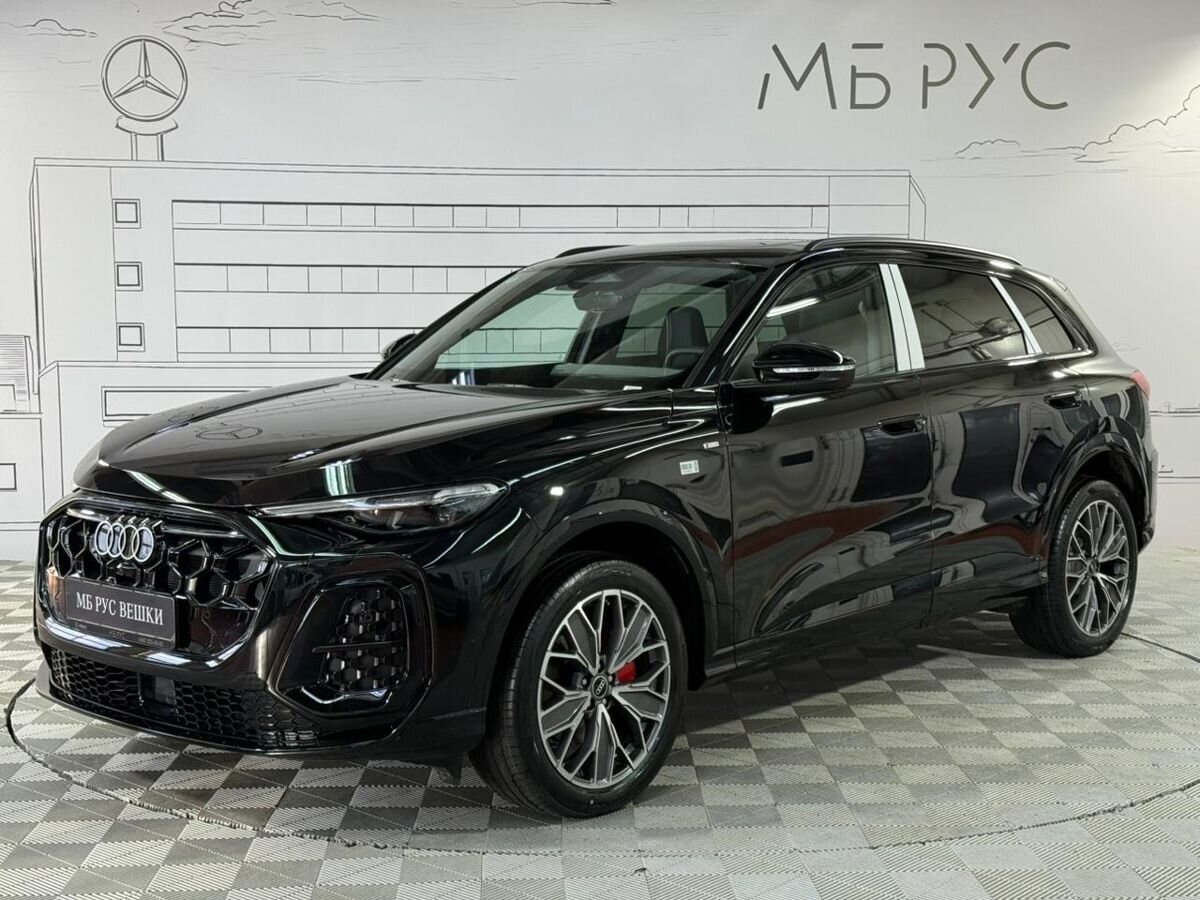 Автомобиль Audi Q5 III поколение 2.0 AMT 4WD (204 л.с.) Luxury Чёрный 2025 с пробегом 36 км