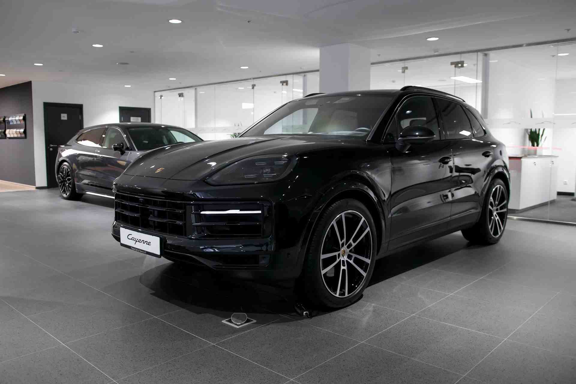 Porsche Cayenne III [рестайлинг] 3.0 AT 4WD (353 л.с.) Black Edition Чёрный 2026 