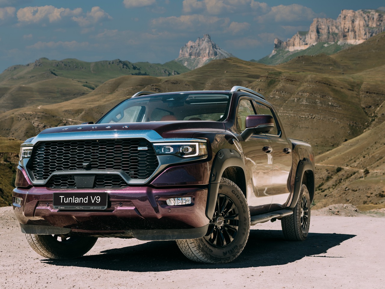 Автомобиль Foton Tunland V9 I поколение 2.0d AT 4WD (159 л.с.) Prestige Фиолетовый 2025 