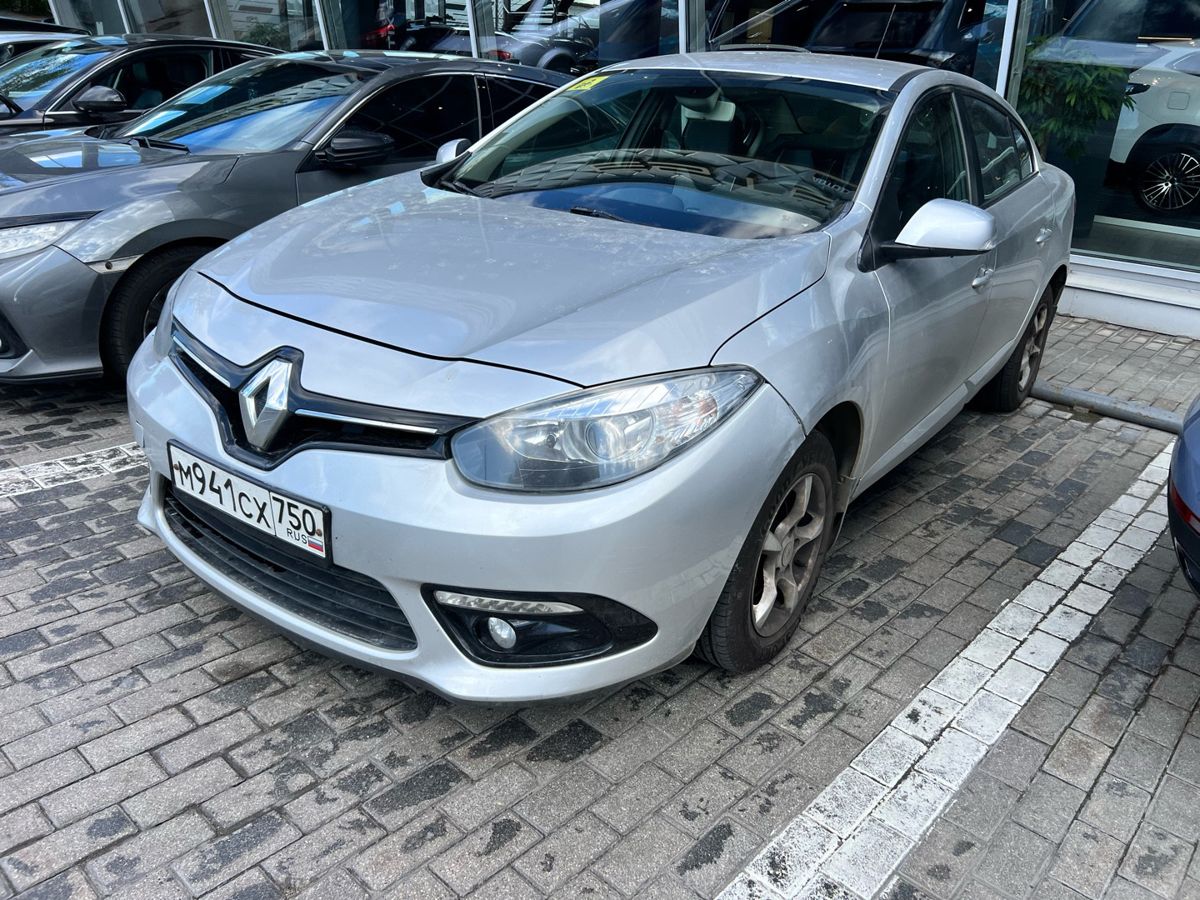 Renault Fluence I [рестайлинг] 1.6 CVT (114 л.с.) Confort Серебристый 2014 с пробегом 108 000 км