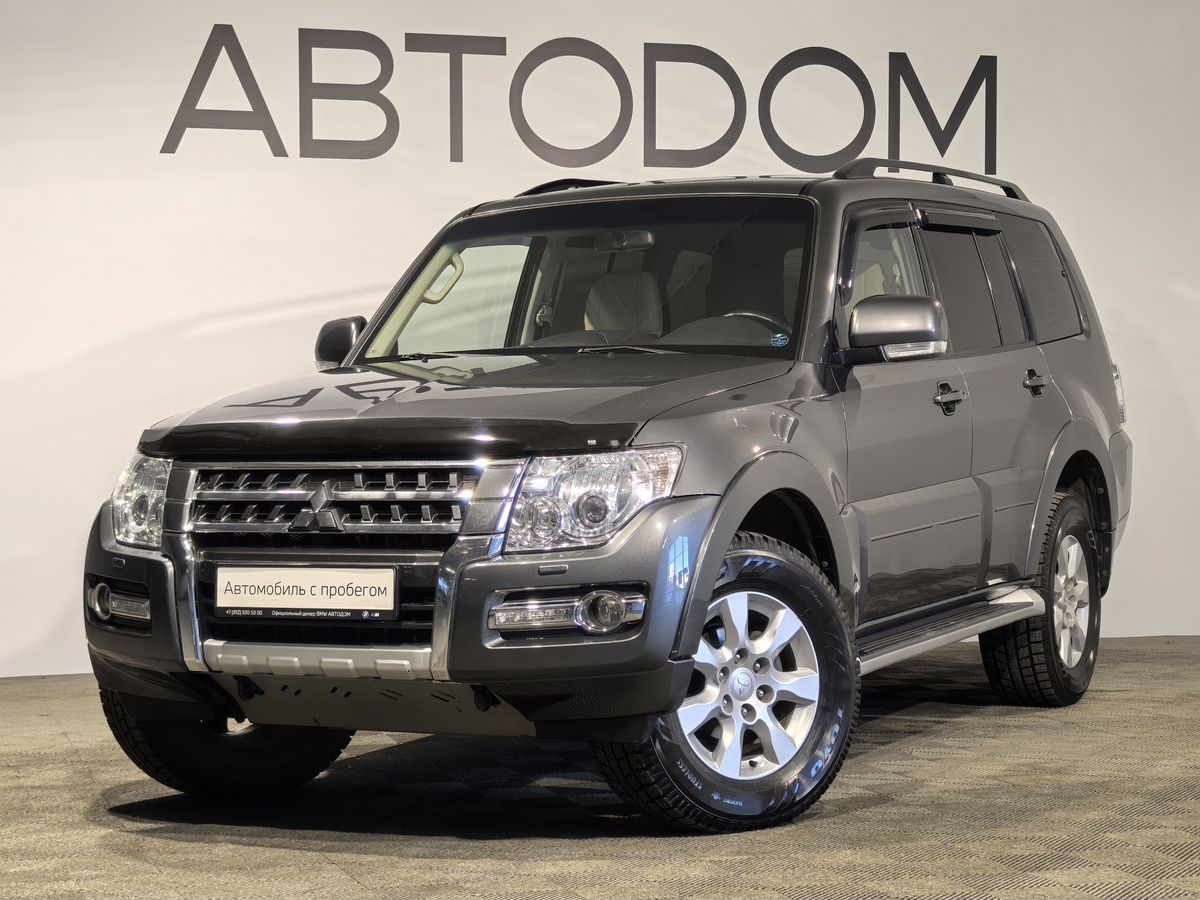Автомобиль Mitsubishi Pajero IV [2-й рестайлинг] 3.0 AT 4WD (174 л.с.) Instyle Серый 2015 с пробегом 49 848 км