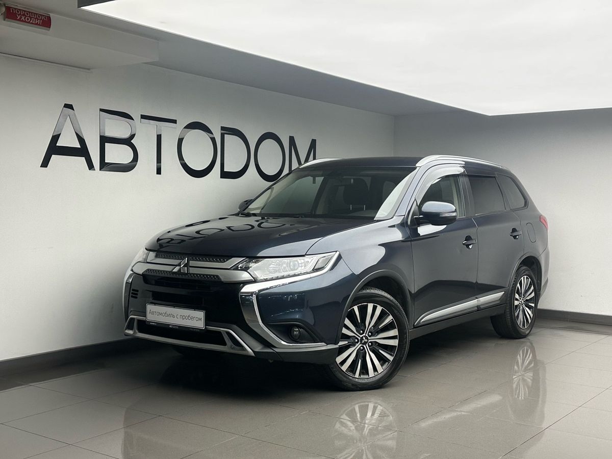 Mitsubishi Outlander III [3-й рестайлинг] 2.0 CVT 4WD (146 л.с.) Invite (2018-2021) Синий 2018 с пробегом 106 404 км