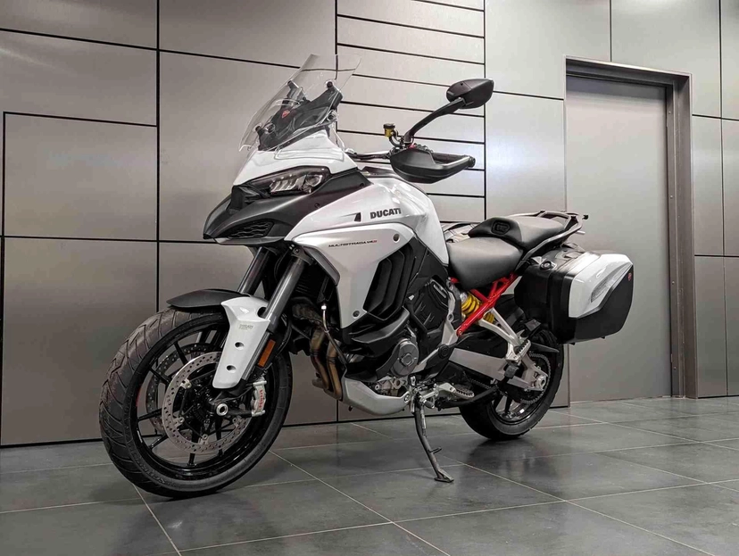 Мотоцикл Ducati Multistrada V2 I поколение Multistrada V2 Base Белый 2022 с пробегом 10 км