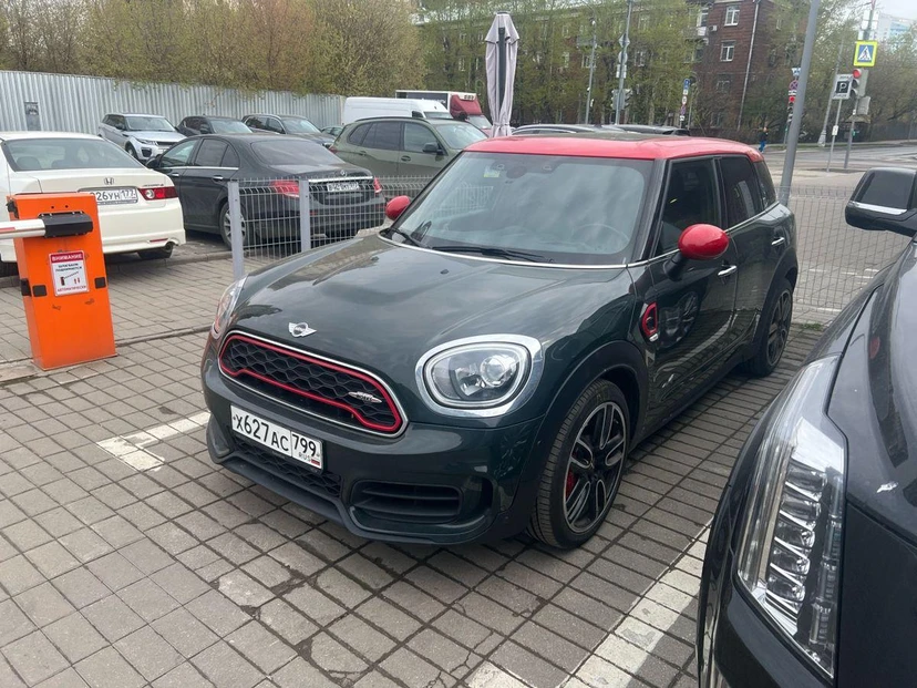 Автомобиль MINI Countryman II поколение (F60) John Cooper Works 2.0 AT 4WD (231 л.с.) John Cooper Works Зелёный 2017 с пробегом 92 648 км