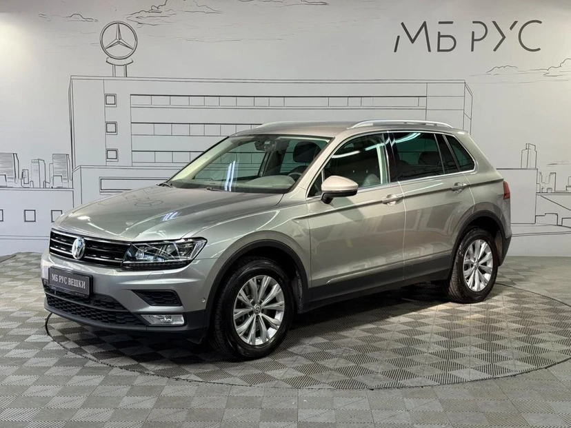 Volkswagen Tiguan II поколение 2.0 AMT 4WD (180 л.с.) Comfortline Серебристый 2017 с пробегом 35 617 км