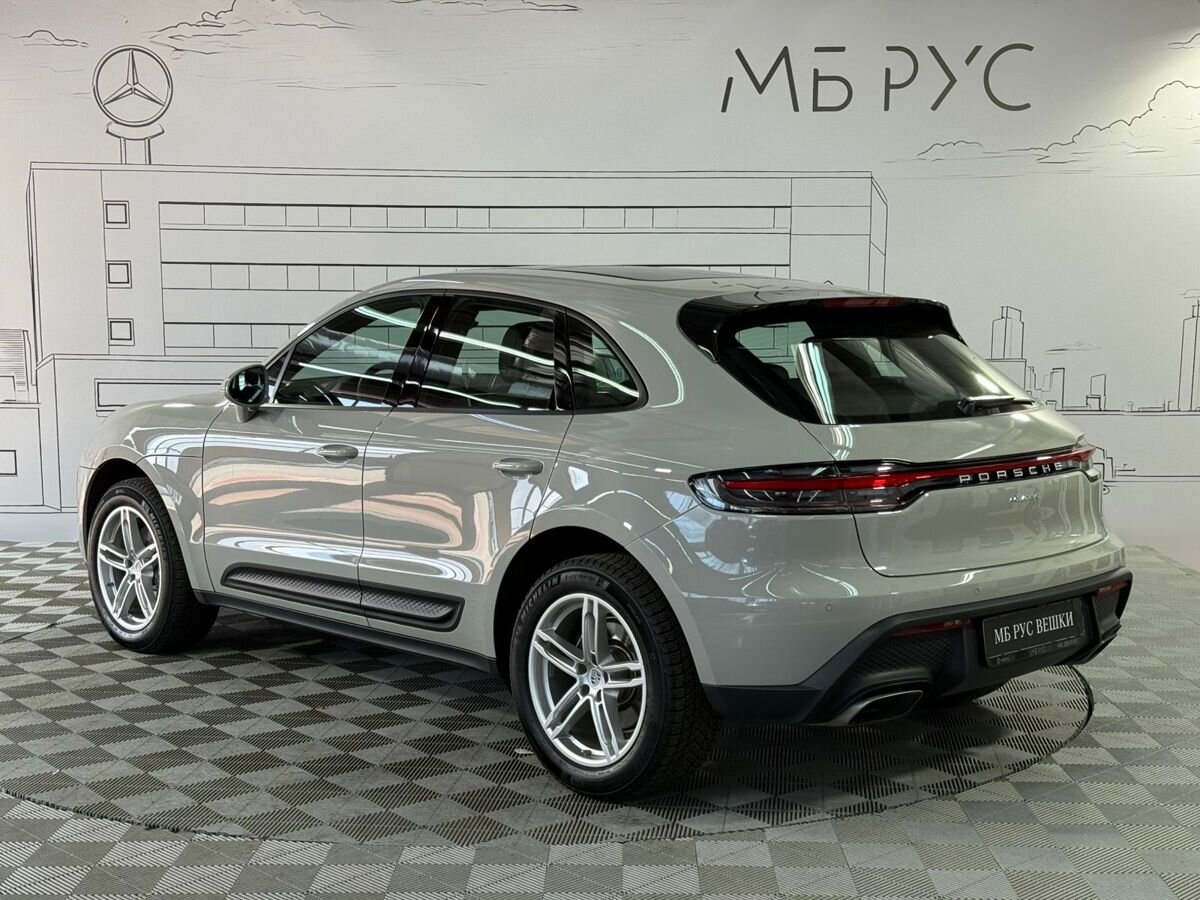 Автомобиль Porsche Macan I [2-й рестайлинг] 2.0 AMT 4WD (265 л.с.) T Серый 2022 с пробегом 36 500 км