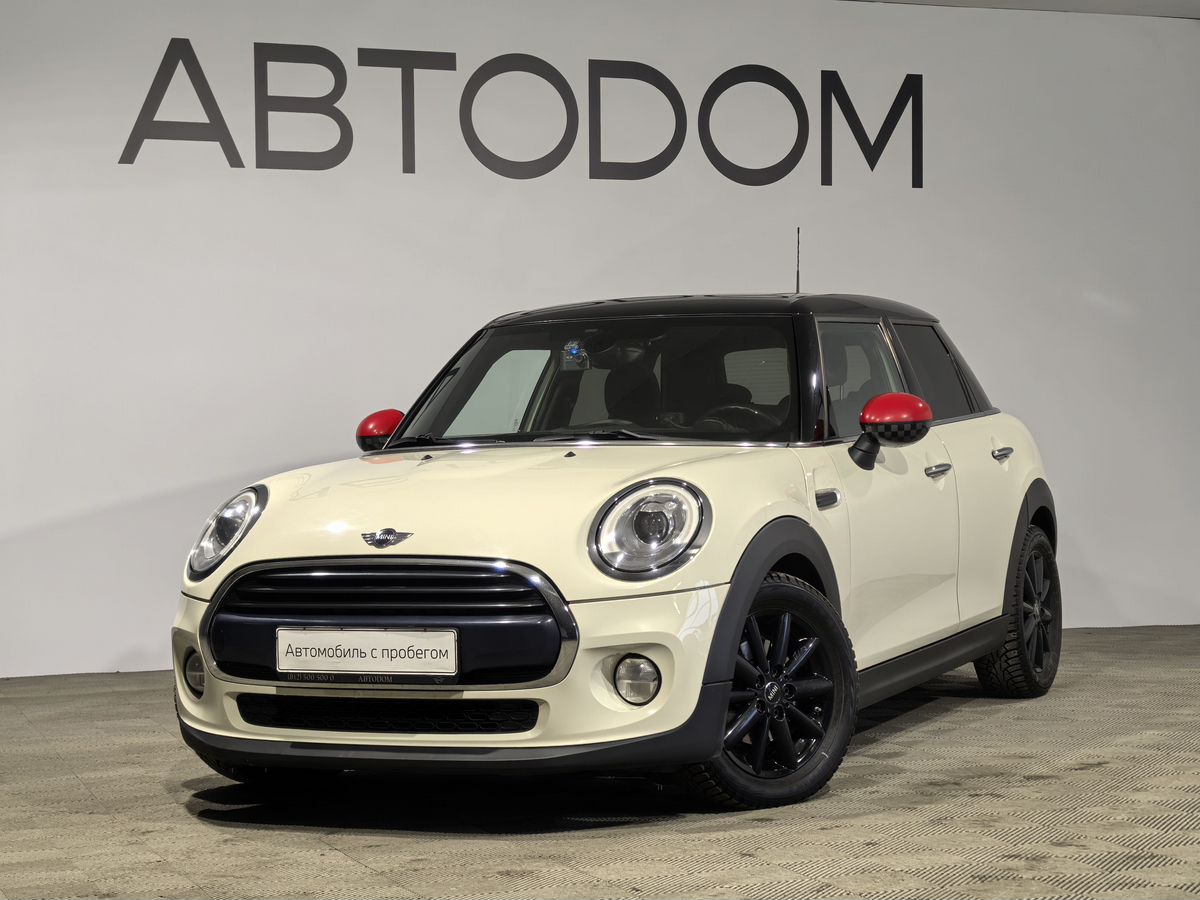 Автомобиль MINI Hatch III поколение (F55/F56) Cooper 1.5 AT (136 л.с.) Cooper Белый 2017 с пробегом 75 693 км
