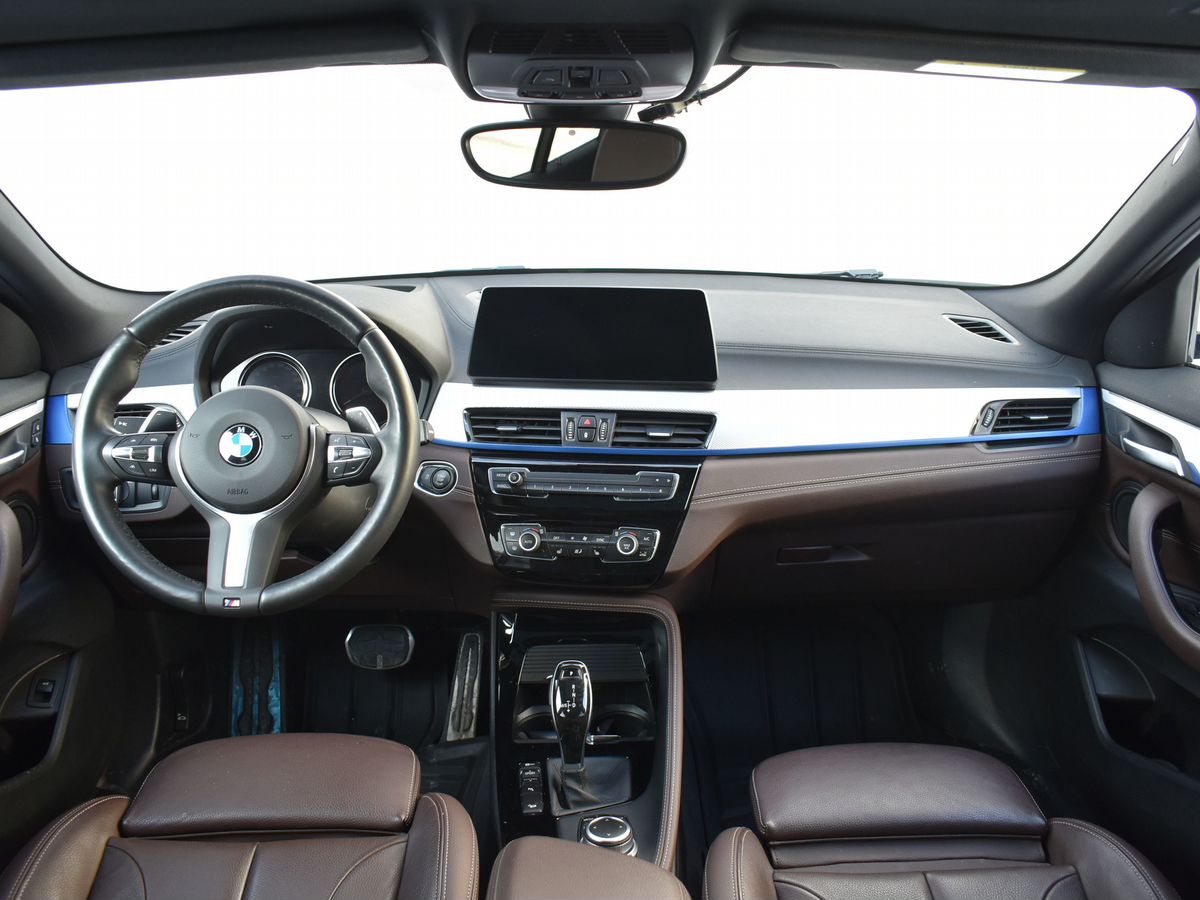 Автомобиль BMW X2 I поколение (F39) 2.0 AT 4WD (192 л.с.) M Sport Серый 2022 с пробегом 45 700 км