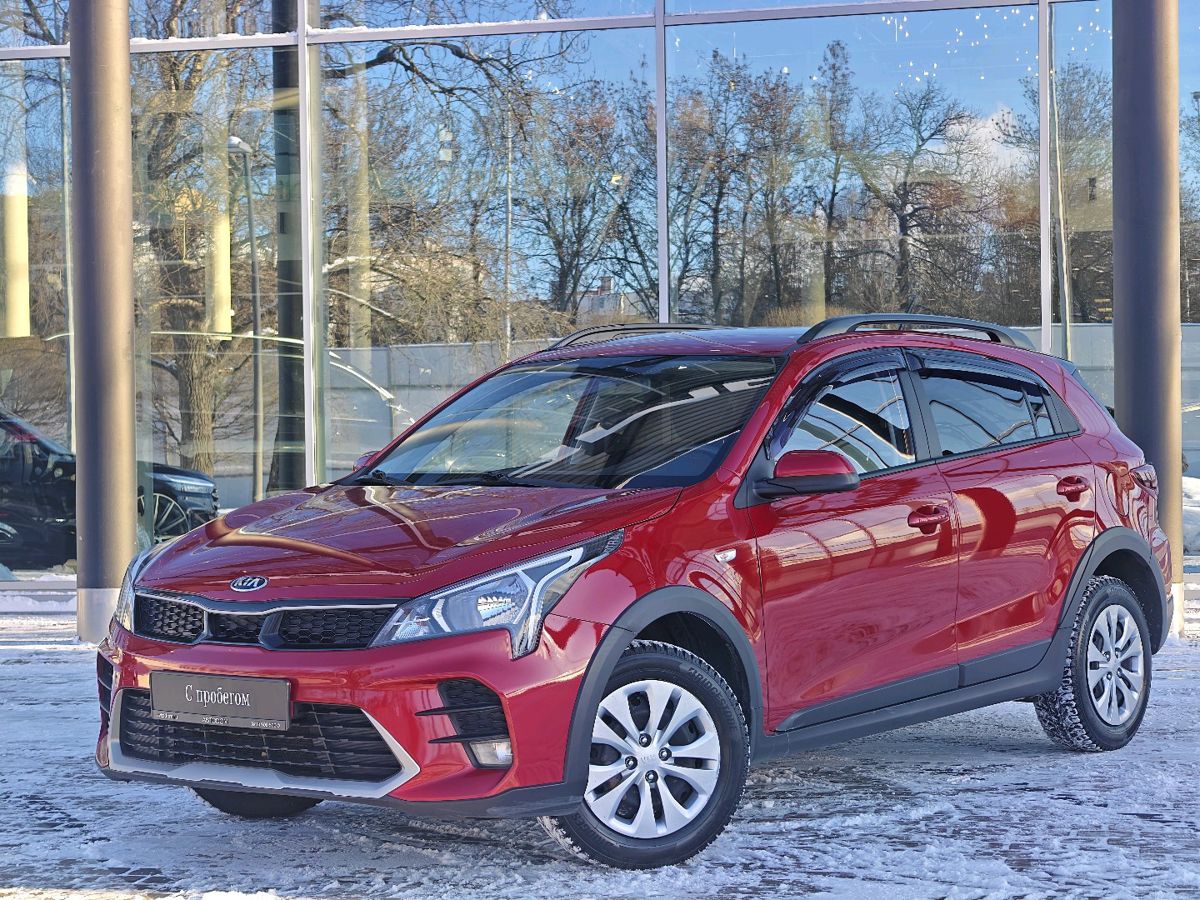 Автомобиль Kia Rio IV [рестайлинг] 1.6 AT (123 л.с.) Luxe Красный 2021 с пробегом 68 589 км