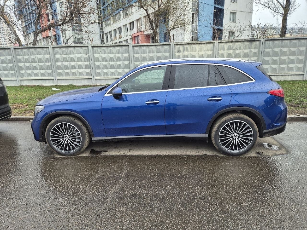Автомобиль Mercedes-Benz GLC II поколение (X254) 2.0 AT 4Matic (258 л.с.) Base Синий 2025 
