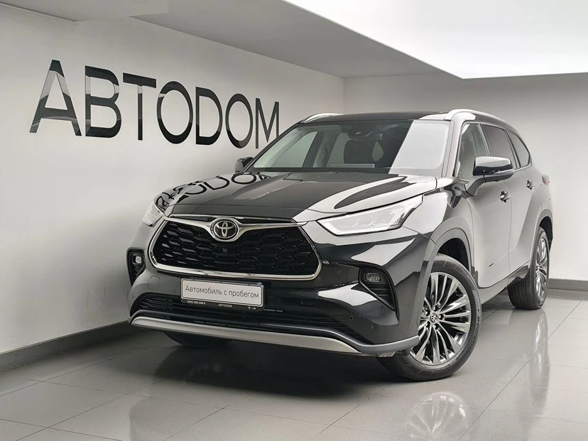 Автомобиль Toyota Highlander IV поколение 2.0 AT 4WD (248 л.с.) Premium Чёрный 2025 с пробегом 100 км