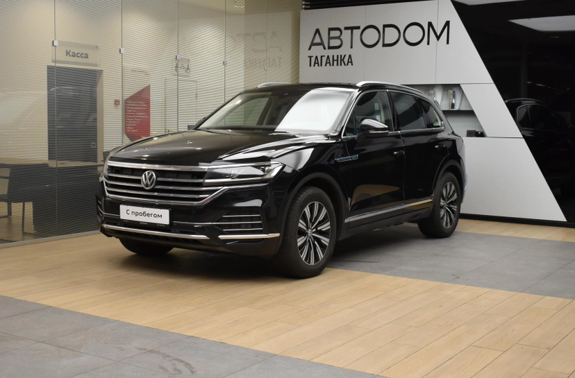 Автомобиль Volkswagen Touareg III поколение 2.0 AT 4WD (249 л.с.) Business Чёрный 2020 с пробегом 60 349 км