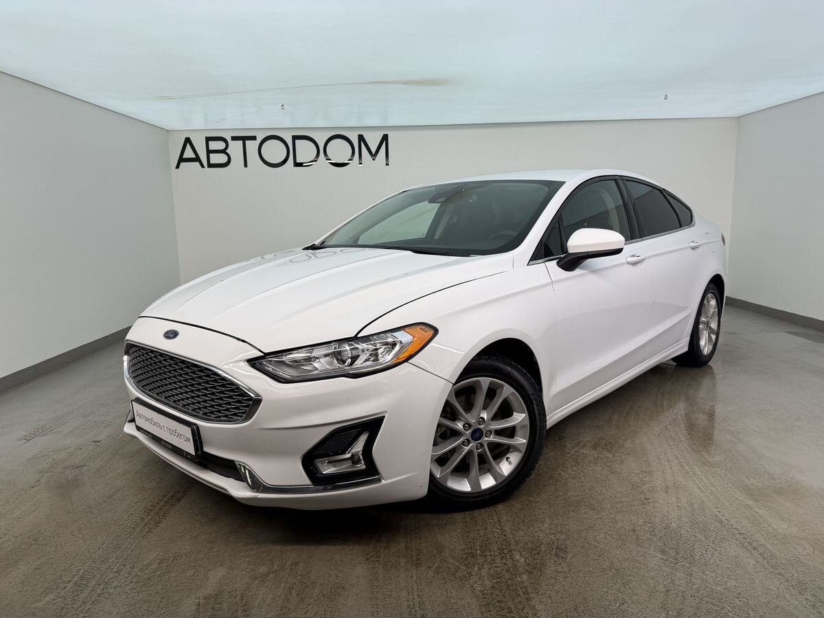 Автомобиль Ford Fusion (North America) II [рестайлинг] 1.5 AT (184 л.с.) Base Белый 2019 с пробегом 94 000 км