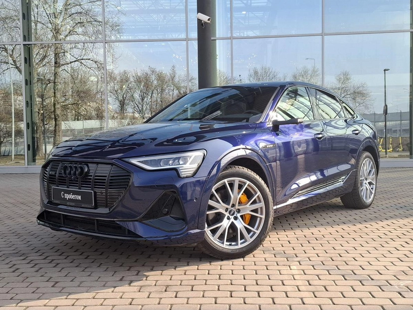 Автомобиль Audi e-tron I поколение Electro AT 4WD (230 кВт) Exclusive Синий 2020 с пробегом 20 299 км