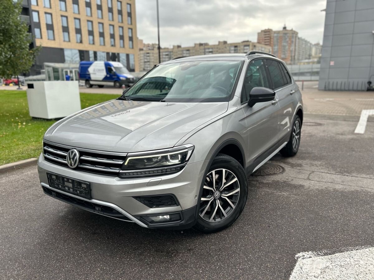 Volkswagen Tiguan II поколение 2.0 AMT 4WD (180 л.с.) Offroad Серый 2019 с пробегом 122 687 км