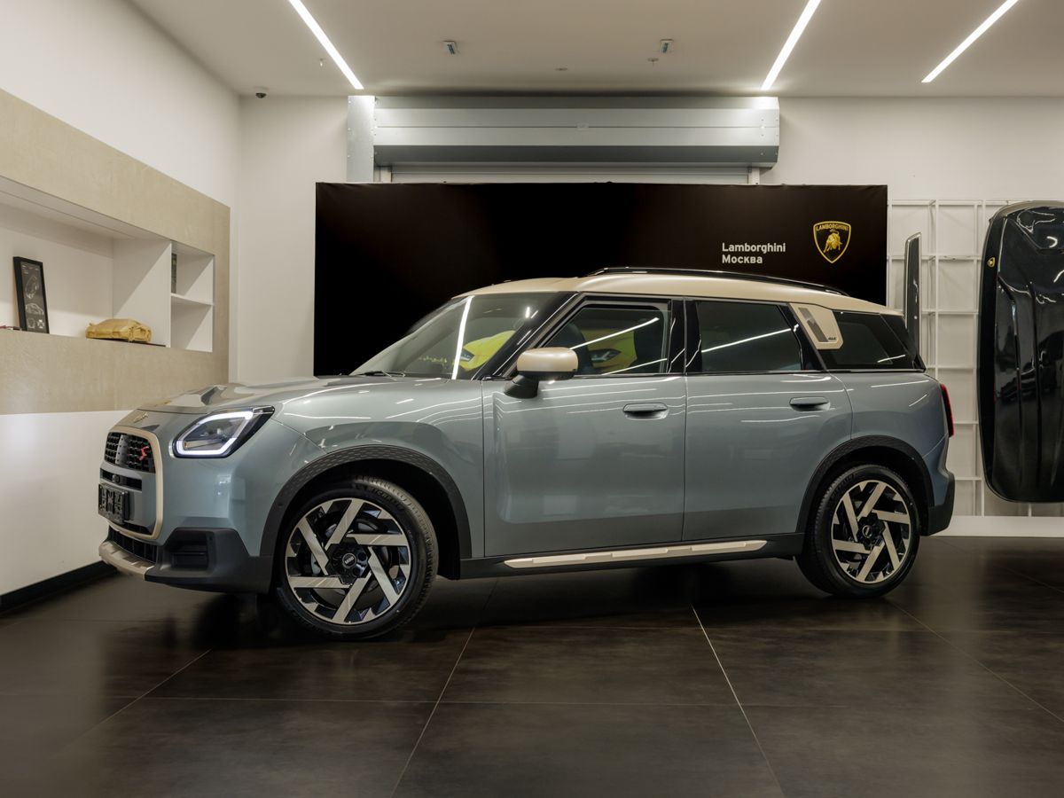MINI Countryman III поколение (U25) S 2.0 AMT 4WD (218 л.с.) Favoured Trim Зелёный 2024 с пробегом 5 125 км