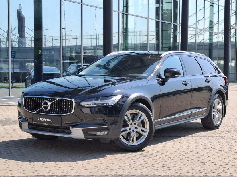 Volvo V90 Cross Country I поколение 2.0 AT 4WD (249 л.с.) Plus Чёрный 2017 с пробегом 292 751 км